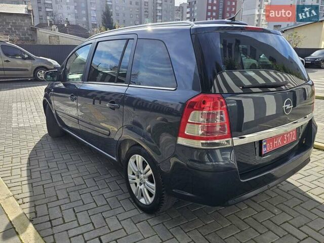 Синий Опель Зафира, объемом двигателя 1.7 л и пробегом 241 тыс. км за 7200 $, фото 5 на Automoto.ua