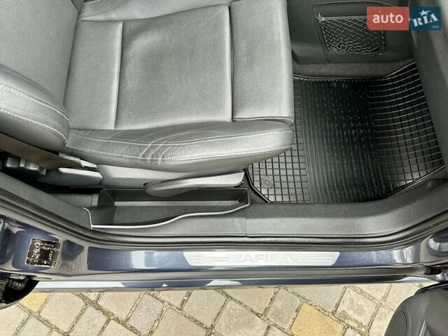 Синий Опель Зафира, объемом двигателя 1.8 л и пробегом 135 тыс. км за 9199 $, фото 62 на Automoto.ua