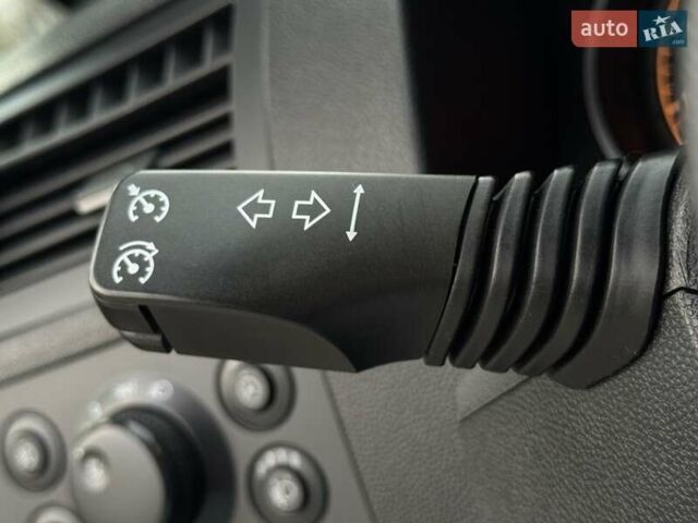 Синий Опель Зафира, объемом двигателя 1.6 л и пробегом 182 тыс. км за 6950 $, фото 46 на Automoto.ua