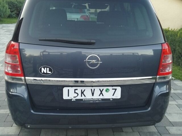 Синий Опель Зафира, объемом двигателя 1.8 л и пробегом 255 тыс. км за 6850 $, фото 2 на Automoto.ua