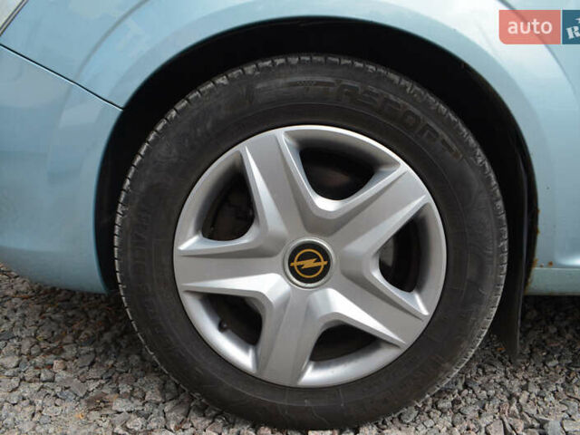 Опель Зафира 2010 в Киеве на Automoto.ua Синий Опель Зафира, объемом двигателя 1.6 л и пробегом 310 тыс. км за 6800 $, фото 10 на Automoto.ua