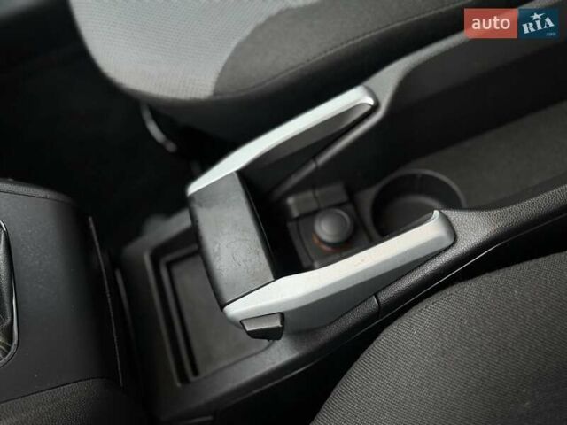 Синий Опель Зафира, объемом двигателя 1.6 л и пробегом 182 тыс. км за 6950 $, фото 54 на Automoto.ua