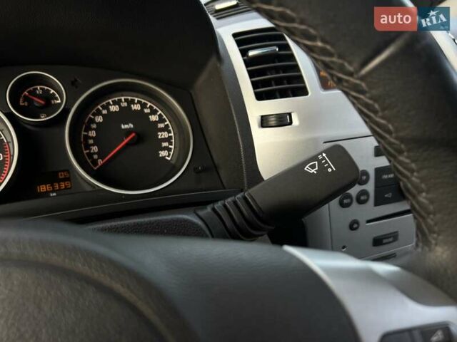 Синий Опель Зафира, объемом двигателя 1.8 л и пробегом 186 тыс. км за 7250 $, фото 32 на Automoto.ua