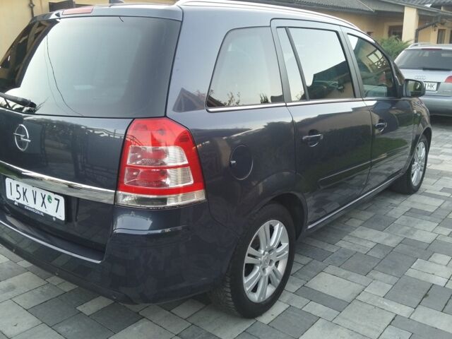 Синий Опель Зафира, объемом двигателя 1.8 л и пробегом 255 тыс. км за 6850 $, фото 20 на Automoto.ua