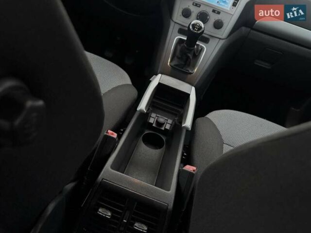 Синий Опель Зафира, объемом двигателя 1.6 л и пробегом 182 тыс. км за 6950 $, фото 65 на Automoto.ua