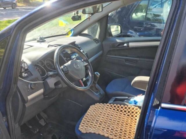 Опель Зафира 2010 в Хмельницком на Automoto.ua Синий Опель Зафира, объемом двигателя 1.8 л и пробегом 225 тыс. км за 6750 $, фото 5 на Automoto.ua