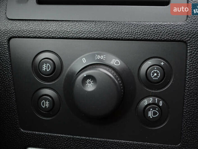 Опель Зафира 2010 в Киеве на Automoto.ua Синий Опель Зафира, объемом двигателя 1.6 л и пробегом 310 тыс. км за 6800 $, фото 26 на Automoto.ua