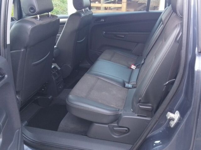 Синий Опель Зафира, объемом двигателя 1.8 л и пробегом 255 тыс. км за 6850 $, фото 9 на Automoto.ua