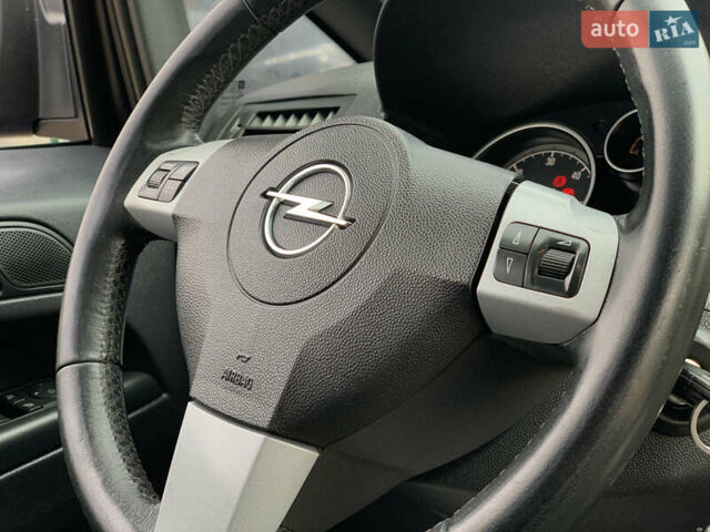 Опель Зафира 2011 в Бердичеве на Automoto.ua Синий Опель Зафира, объемом двигателя 1.7 л и пробегом 396 тыс. км за 7399 $, фото 34 на Automoto.ua