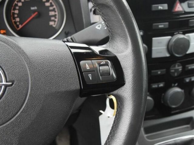 Синий Опель Зафира, объемом двигателя 1.8 л и пробегом 188 тыс. км за 4950 $, фото 21 на Automoto.ua