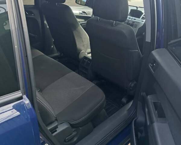 Синій Опель Зафіра, об'ємом двигуна 1.6 л та пробігом 164 тис. км за 7200 $, фото 9 на Automoto.ua