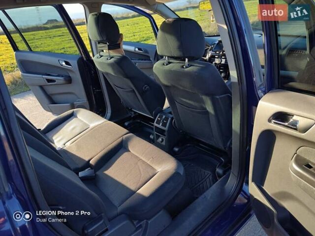 Синий Опель Зафира, объемом двигателя 1.69 л и пробегом 240 тыс. км за 6900 $, фото 24 на Automoto.ua