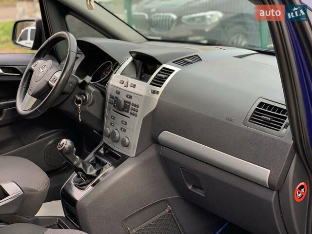 Опель Зафира 2011 в Бердичеве на Automoto.ua Синий Опель Зафира, объемом двигателя 1.7 л и пробегом 396 тыс. км за 7399 $, фото 33 на Automoto.ua