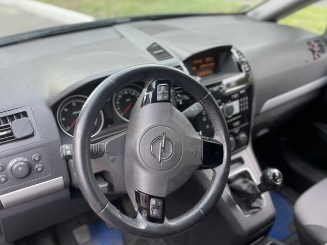 Синій Опель Зафіра, об'ємом двигуна 1.7 л та пробігом 280 тис. км за 4500 $, фото 12 на Automoto.ua