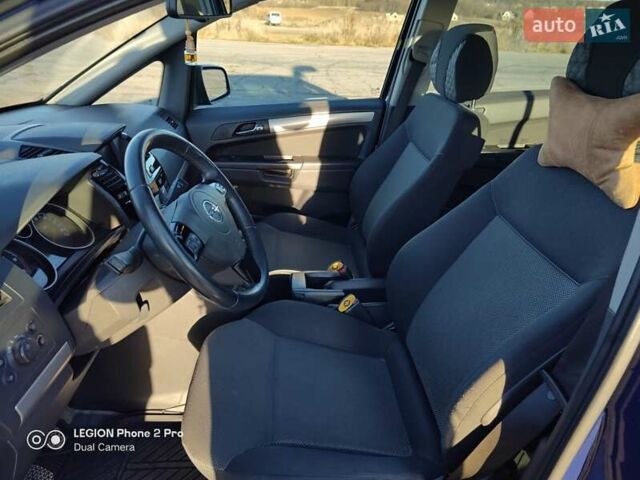 Синий Опель Зафира, объемом двигателя 1.69 л и пробегом 240 тыс. км за 6900 $, фото 16 на Automoto.ua