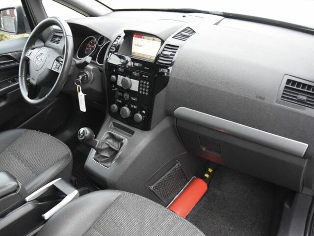 Синий Опель Зафира, объемом двигателя 1.8 л и пробегом 188 тыс. км за 4950 $, фото 19 на Automoto.ua