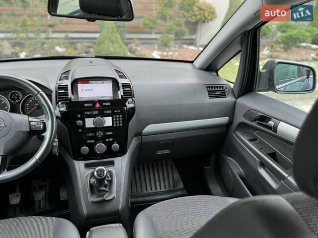 Синій Опель Зафіра, об'ємом двигуна 1.7 л та пробігом 197 тис. км за 7399 $, фото 4 на Automoto.ua