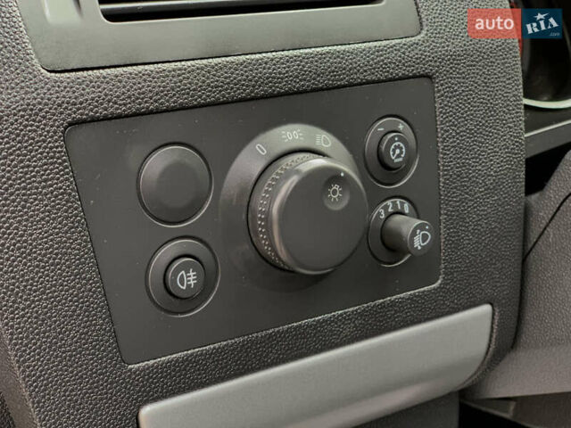 Опель Зафира 2011 в Бердичеве на Automoto.ua Синий Опель Зафира, объемом двигателя 1.7 л и пробегом 396 тыс. км за 7399 $, фото 38 на Automoto.ua