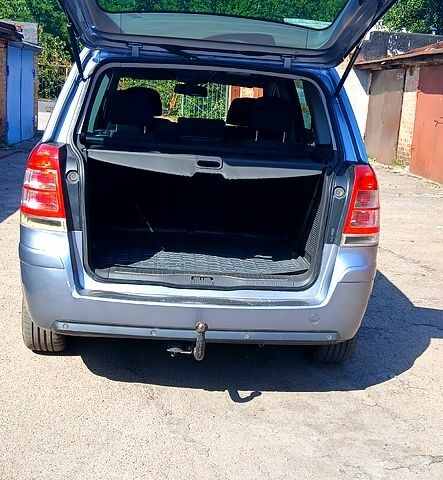 Синий Опель Зафира, объемом двигателя 1.7 л и пробегом 232 тыс. км за 6300 $, фото 3 на Automoto.ua