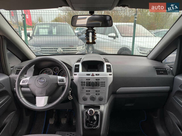 Опель Зафира 2011 в Бердичеве на Automoto.ua Синий Опель Зафира, объемом двигателя 1.7 л и пробегом 396 тыс. км за 7399 $, фото 48 на Automoto.ua