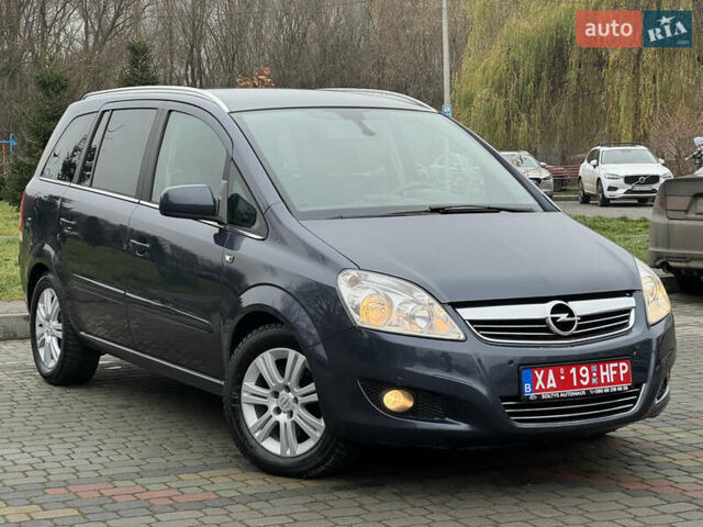 Синий Опель Зафира, объемом двигателя 1.7 л и пробегом 197 тыс. км за 8150 $, фото 9 на Automoto.ua