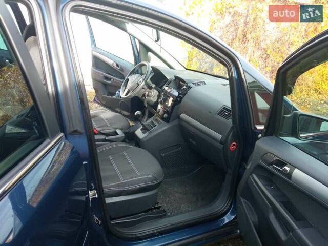 Синій Опель Зафіра, об'ємом двигуна 1.8 л та пробігом 263 тис. км за 7400 $, фото 9 на Automoto.ua