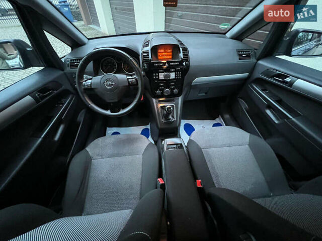 Синій Опель Зафіра, об'ємом двигуна 1.8 л та пробігом 151 тис. км за 6999 $, фото 15 на Automoto.ua