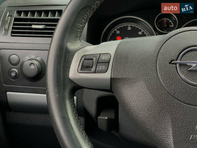 Опель Зафира 2011 в Бердичеве на Automoto.ua Синий Опель Зафира, объемом двигателя 1.7 л и пробегом 396 тыс. км за 7399 $, фото 39 на Automoto.ua