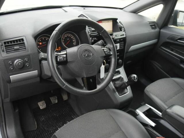 Синий Опель Зафира, объемом двигателя 1.8 л и пробегом 188 тыс. км за 4950 $, фото 18 на Automoto.ua