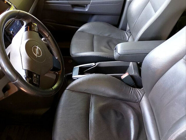 Синий Опель Зафира, объемом двигателя 1.7 л и пробегом 246 тыс. км за 6500 $, фото 11 на Automoto.ua