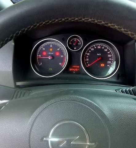 Синий Опель Зафира, объемом двигателя 1.7 л и пробегом 340 тыс. км за 6800 $, фото 7 на Automoto.ua