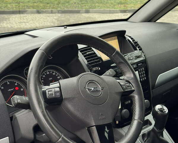 Синий Опель Зафира, объемом двигателя 1.7 л и пробегом 197 тыс. км за 8150 $, фото 19 на Automoto.ua