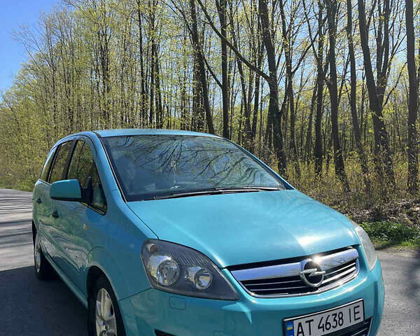 Синий Опель Зафира, объемом двигателя 1.69 л и пробегом 250 тыс. км за 5900 $, фото 3 на Automoto.ua