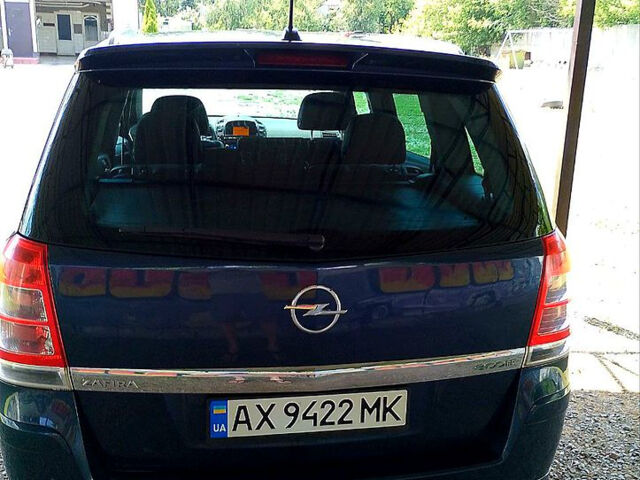 Синий Опель Зафира, объемом двигателя 1.7 л и пробегом 246 тыс. км за 6500 $, фото 1 на Automoto.ua