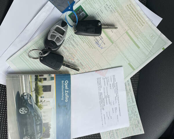 Синій Опель Зафіра, об'ємом двигуна 1.7 л та пробігом 193 тис. км за 6600 $, фото 47 на Automoto.ua