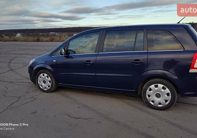Синий Опель Зафира, объемом двигателя 1.69 л и пробегом 240 тыс. км за 6900 $, фото 5 на Automoto.ua