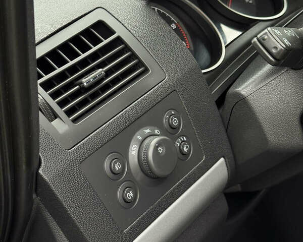 Синий Опель Зафира, объемом двигателя 1.7 л и пробегом 197 тыс. км за 8150 $, фото 22 на Automoto.ua