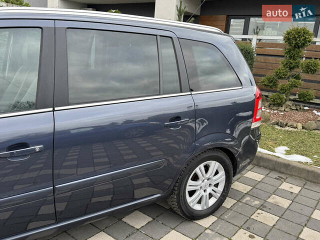 Синій Опель Зафіра, об'ємом двигуна 1.7 л та пробігом 197 тис. км за 7399 $, фото 8 на Automoto.ua