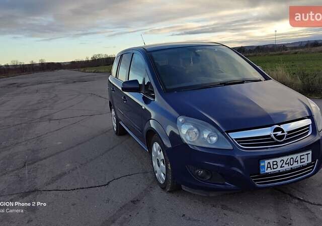 Синий Опель Зафира, объемом двигателя 1.69 л и пробегом 240 тыс. км за 6900 $, фото 2 на Automoto.ua
