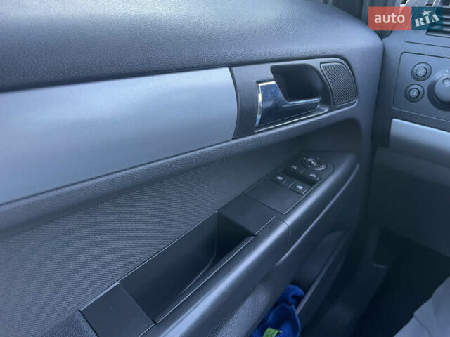 Синій Опель Зафіра, об'ємом двигуна 1.6 л та пробігом 191 тис. км за 7100 $, фото 23 на Automoto.ua