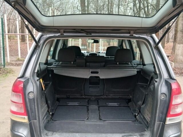 Синий Опель Зафира, объемом двигателя 2 л и пробегом 341 тыс. км за 3300 $, фото 16 на Automoto.ua