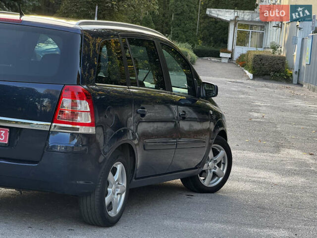 Синий Опель Зафира, объемом двигателя 1.6 л и пробегом 192 тыс. км за 7400 $, фото 12 на Automoto.ua