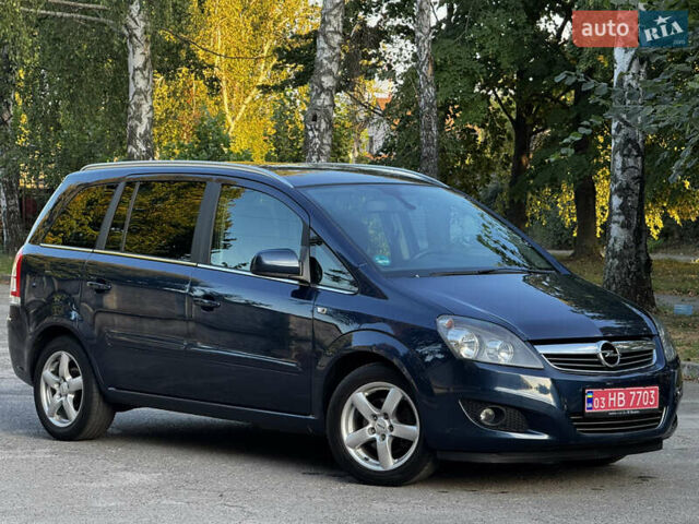 Синий Опель Зафира, объемом двигателя 1.6 л и пробегом 192 тыс. км за 7400 $, фото 3 на Automoto.ua