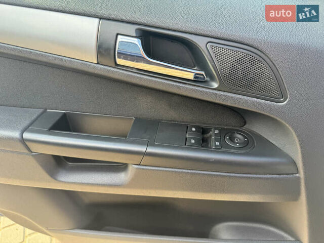 Опель Зафира 2012 в Одессе на Automoto.ua Синий Опель Зафира, объемом двигателя 0 л и пробегом 268 тыс. км за 6500 $, фото 15 на Automoto.ua