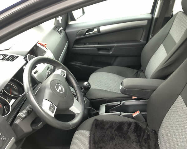 Синий Опель Зафира, объемом двигателя 1.69 л и пробегом 270 тыс. км за 7700 $, фото 20 на Automoto.ua