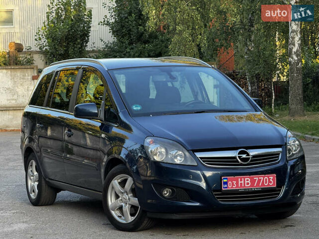 Синий Опель Зафира, объемом двигателя 1.6 л и пробегом 192 тыс. км за 7400 $, фото 1 на Automoto.ua