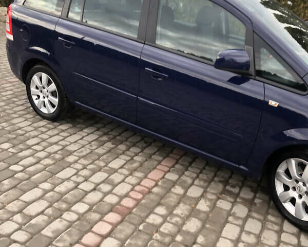 Синий Опель Зафира, объемом двигателя 1.69 л и пробегом 270 тыс. км за 7700 $, фото 2 на Automoto.ua
