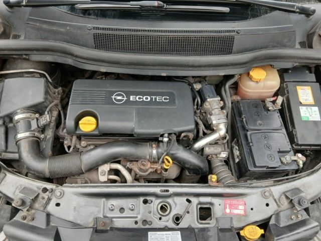 Синий Опель Зафира, объемом двигателя 2 л и пробегом 341 тыс. км за 3300 $, фото 18 на Automoto.ua