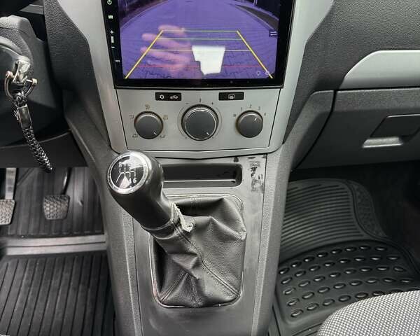 Синий Опель Зафира, объемом двигателя 1.69 л и пробегом 233 тыс. км за 7200 $, фото 22 на Automoto.ua