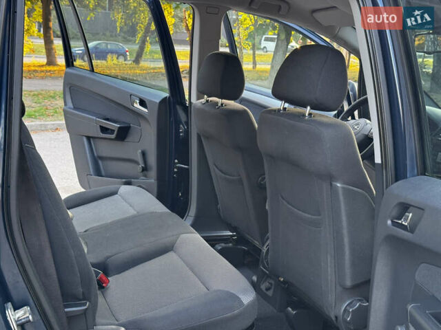 Синий Опель Зафира, объемом двигателя 1.6 л и пробегом 192 тыс. км за 7400 $, фото 13 на Automoto.ua